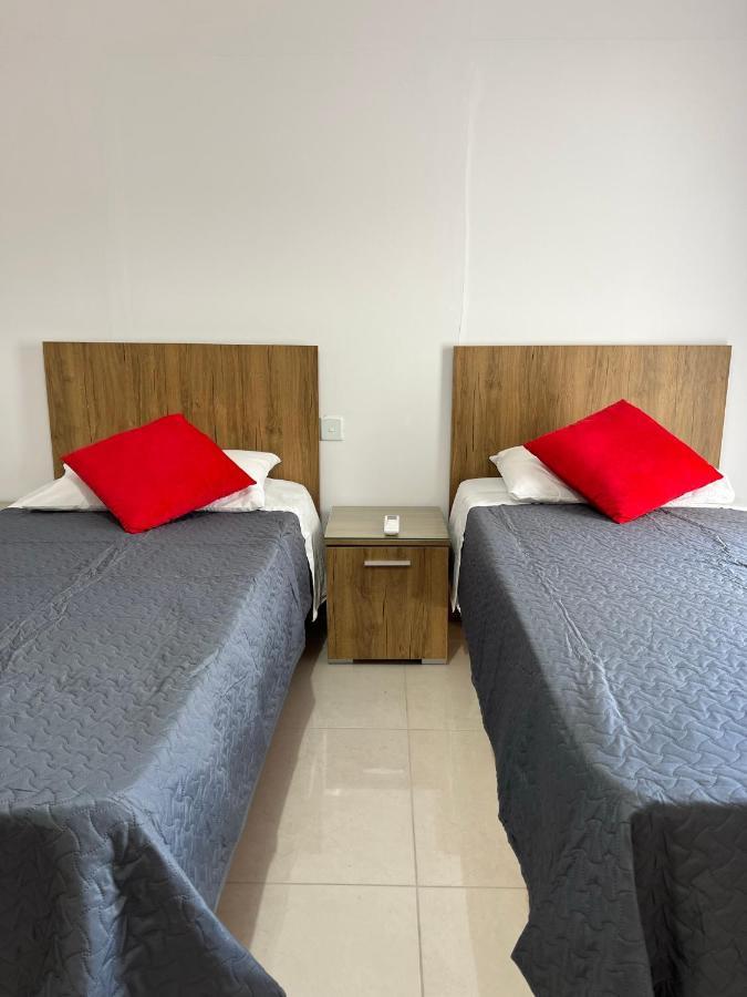 Room With Private Bathroom 슬리에마 외부 사진